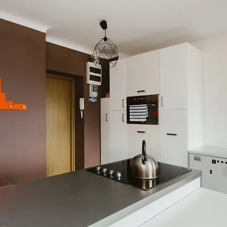 Shortstaypoland Grochowska B28 Апартаменты