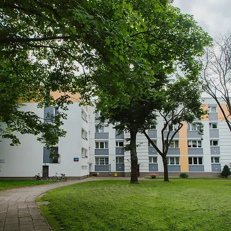 Shortstaypoland Grochowska B28 *