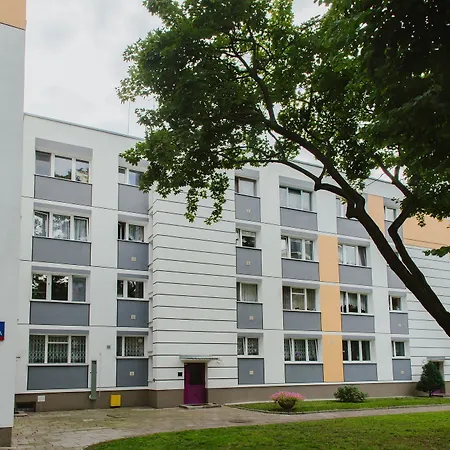 Shortstaypoland Grochowska B28 *